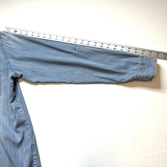 Magellan Outdoors Womens Chambray Pearl Snap Shirt sz M Ranch Western Rodeo - Picture 9 of 9